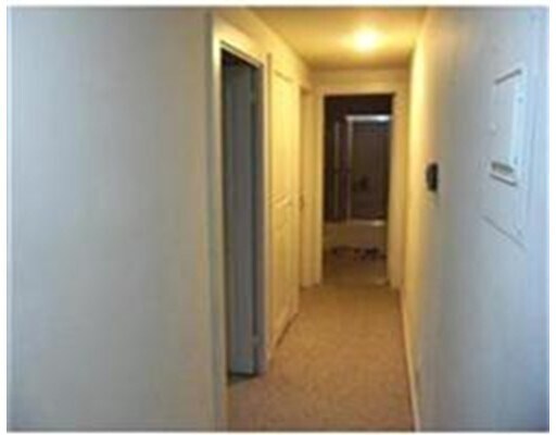 Building Photo - 212 Sandwich St