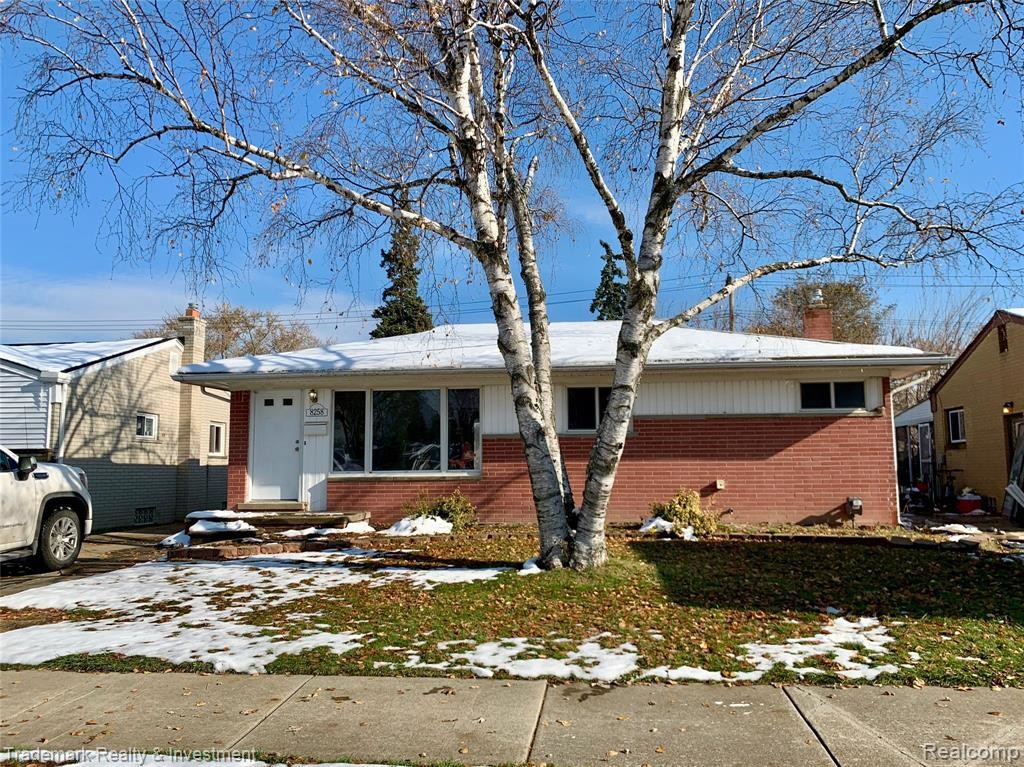 Foto principal - 8258 Perrin Ave
