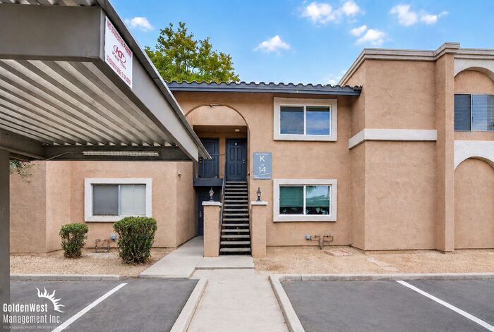 Stylish 2Bdm 2Ba Apartment with Fireplace in Phoenix - MI Special! - Stylish 2Bdm 1Ba Apartment with Fireplace in Phoenix - MI Special!