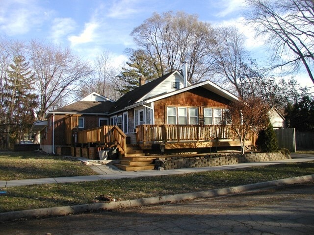 Primary Photo - 516 N West St