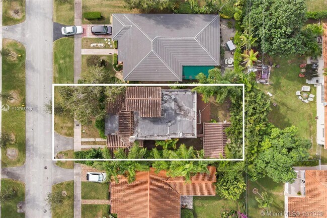 Foto del edificio - 423 Candia Ave