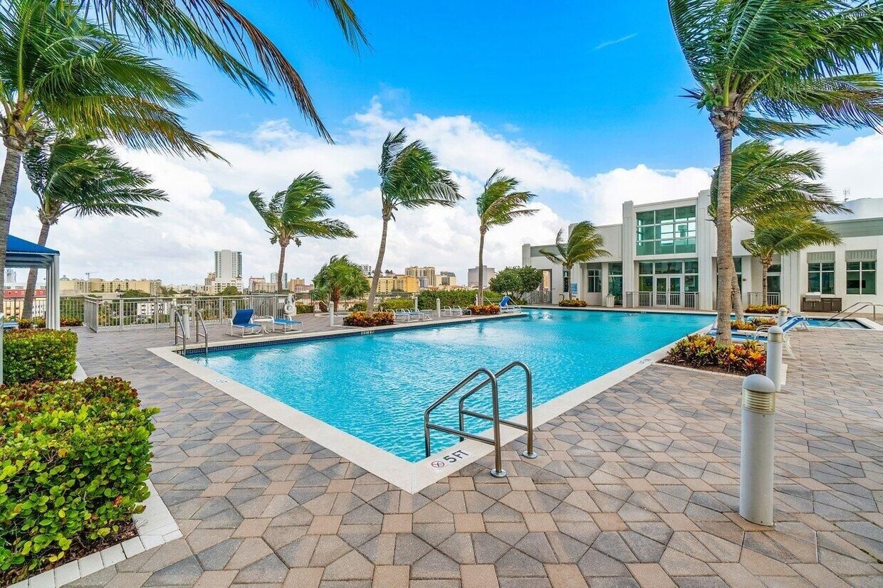 300 S Australian Ave, West Palm Beach, FL 33401 Condo for Rent in