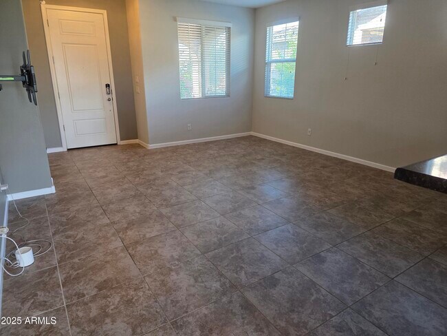 Foto del edificio - 9 S 195th Ln