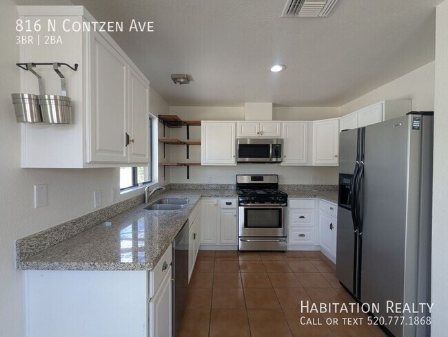 Foto del edificio - 816 N Contzen Ave