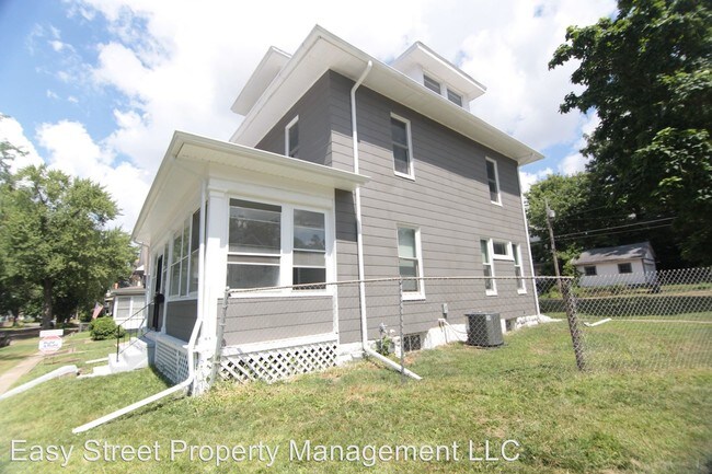 Building Photo - 3 br, 1.5 bath House - 1543 14 1/2