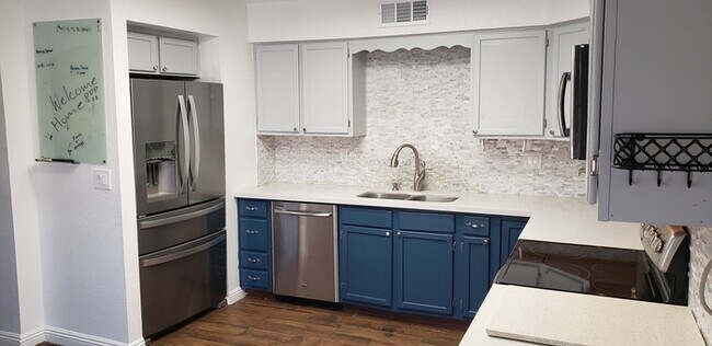 Foto del edificio - Trails at Scottsdale! Updated patio home with multiple patios