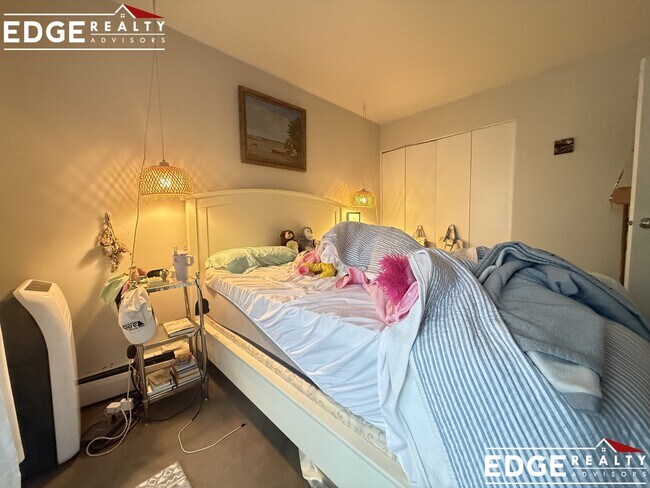 Foto del edificio - 140 Kenrick St