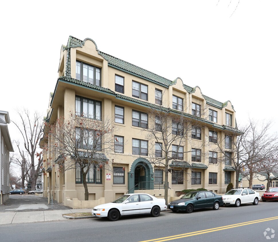 Foto del edificio - Kenwyn & Quadrangle Apartments