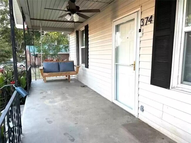 Foto del edificio - 374 Wingfoot St