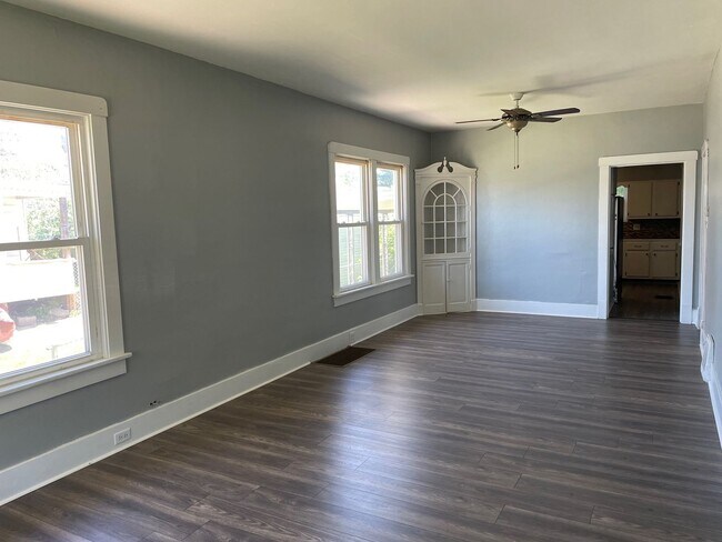 Building Photo - Great Home in West Peoria