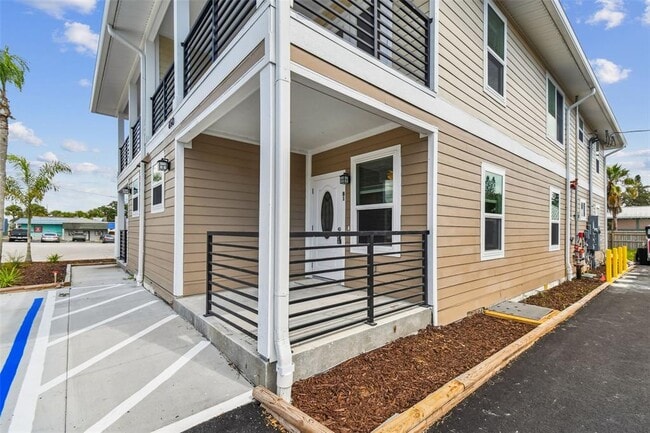 Foto del edificio - 650 E Tarpon Ave