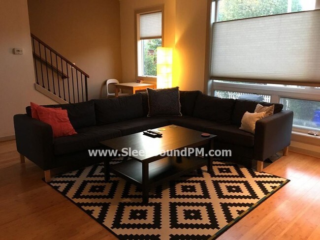 Foto del edificio - 3416 SW Moss St