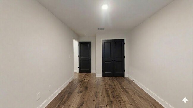 Foto del edificio - 1292 Champions Rst Rd