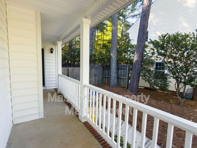 Building Photo - 251 Tillamook Dr