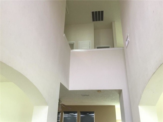 Building Photo - 5143 Autumn Hill