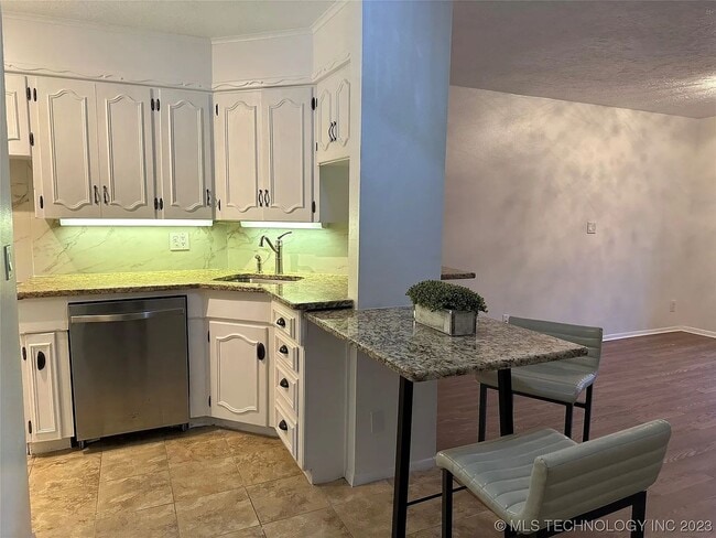 Foto del edificio - 123 Falconhead Dr