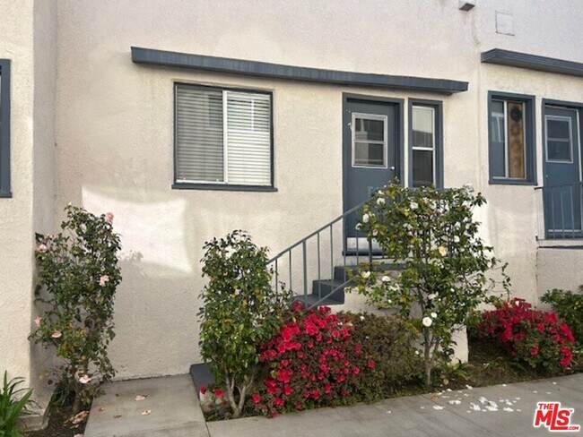 Foto del edificio - 11826 Venice Blvd.