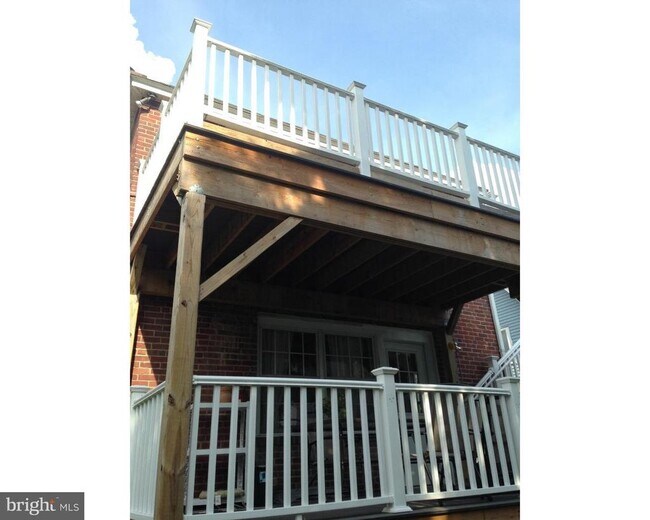 Foto del edificio - 214 Grayling Ave