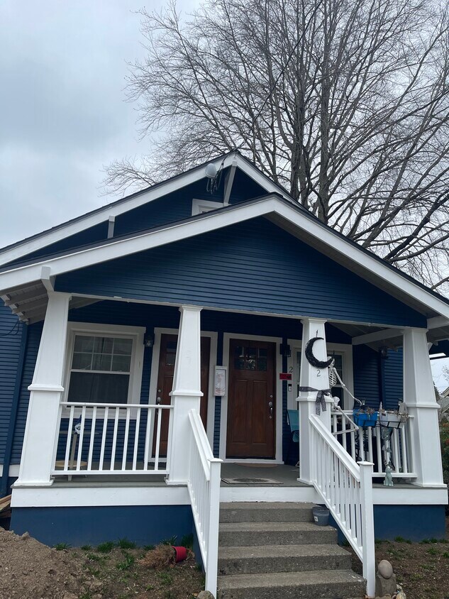 819 E Main St Unit 3, Hillsboro, OR 97123 Apartments at 819 E Main St