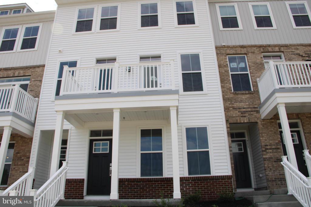 Primary Photo - 713 Platinum Dr