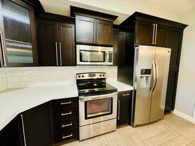 Foto del edificio - 810 S Dixie Dr