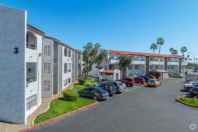 Building Photo - Palm Aire Apartments