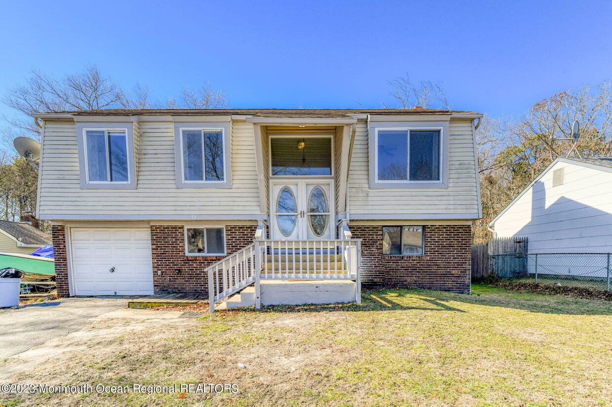 12 Commodore Ct, Barnegat Township, NJ 08005 House Rental in Barnegat