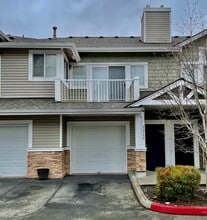 Building Photo - 23754 SE Summerhill Ln