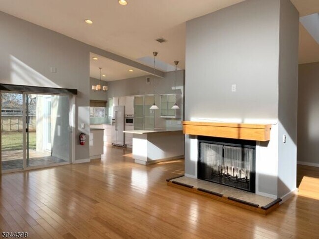 Foto del edificio - 150 Waverly Ave