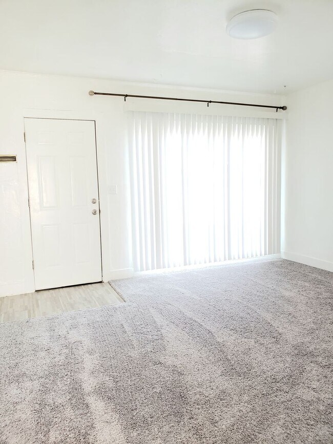 Foto del edificio - Cozy 1 bed, 1 bath house! Centrally located with washer & dryer!