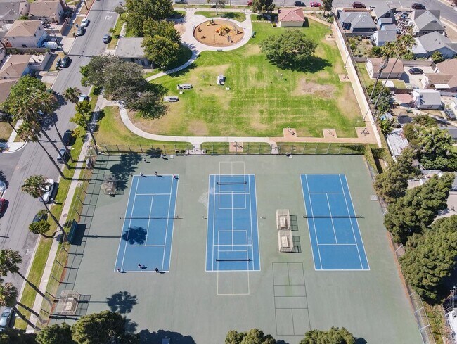 Foto del edificio - 610 E Fairview Blvd