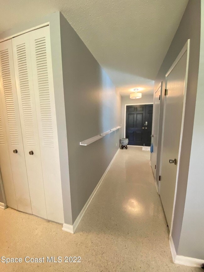 Building Photo - 2668 Bernice Ct
