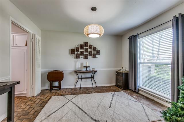 Foto del edificio - 7760 Dentcrest Dr