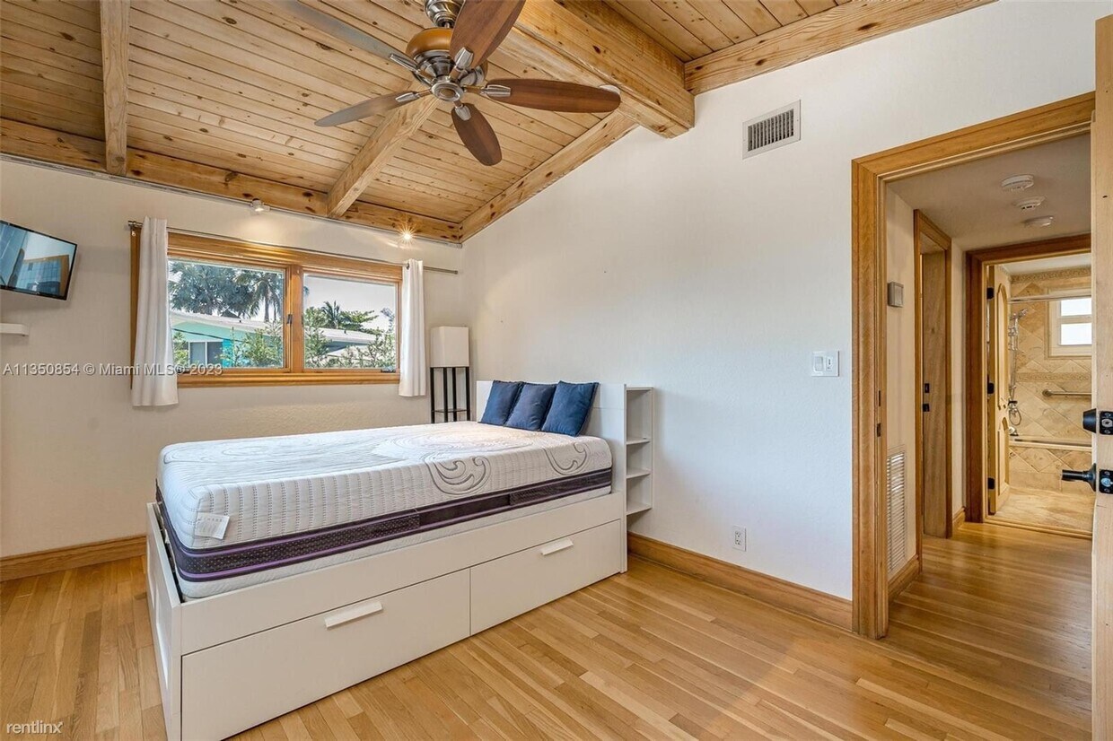 Foto principal - 3 br, 2.5 bath House - 2613 Tortugas Ln
