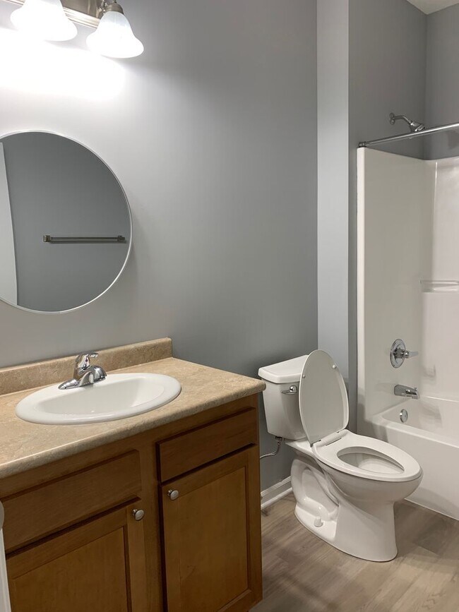 Foto del edificio - Pre-leasing Newly Built 3 Bed 2 Bath w att...