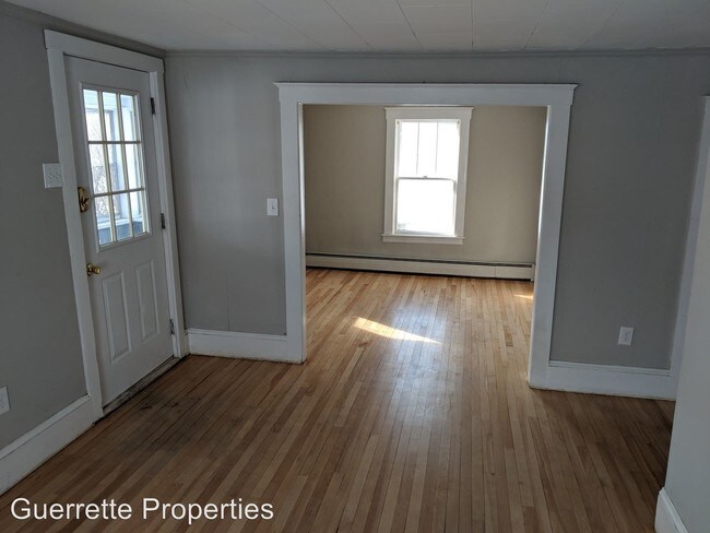 Foto del edificio - 3 br, 2 bath House - 103 River Rd Chelsea