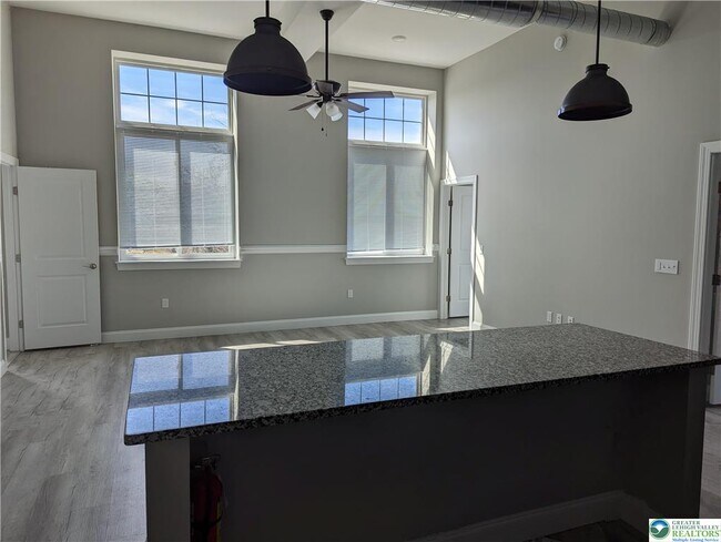 Foto del edificio - 216 Penn St