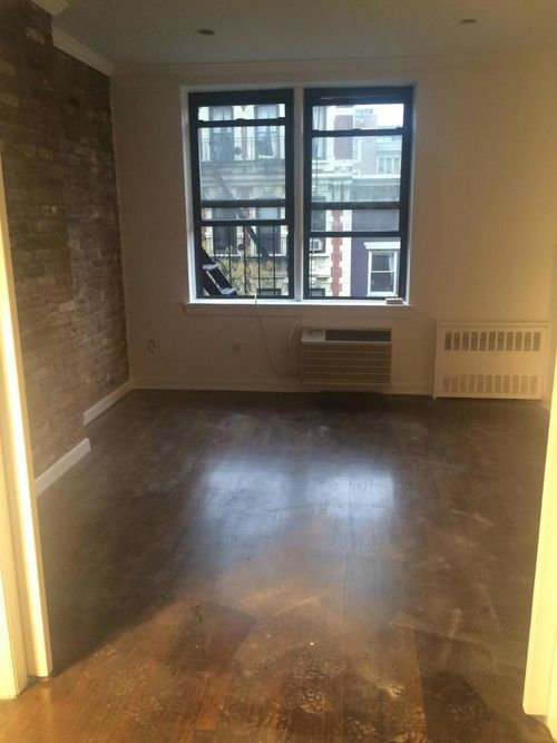 Foto del edificio - 328 W 19th St