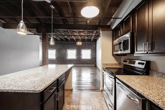 Building Photo - Lofts on Madison