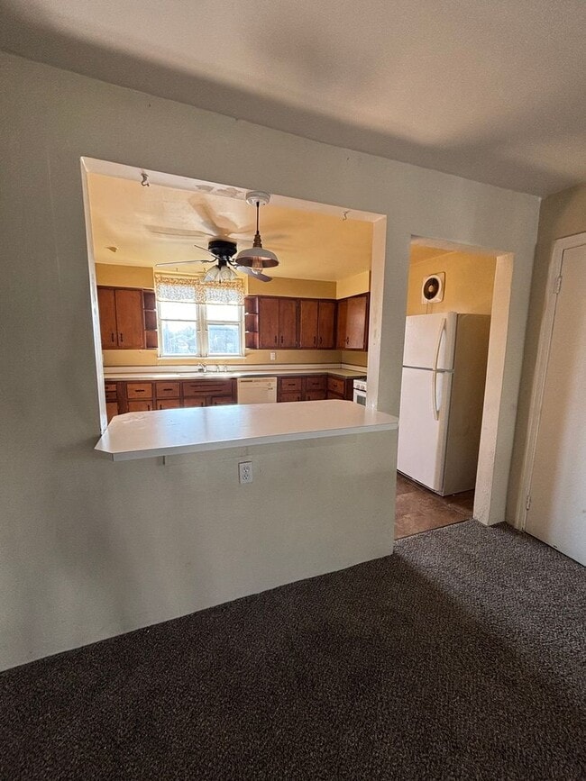 Building Photo - Large 3 Bedroom Single-Family Home in Arli...
