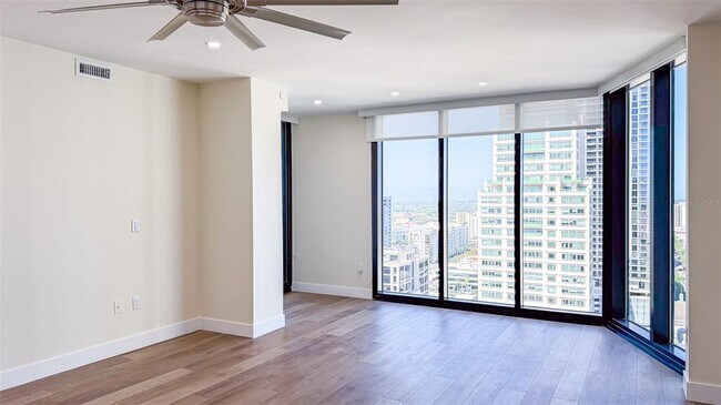 Foto del edificio - 1 Beach Dr SE