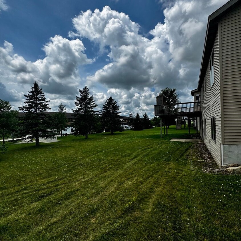 Building Photo - “A home you’ll be proud to call your own”  NW Desirable Badger Hill Neighborhood! 4bedroom  2bath...