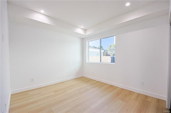 Foto del edificio - 11732 Gilmore St