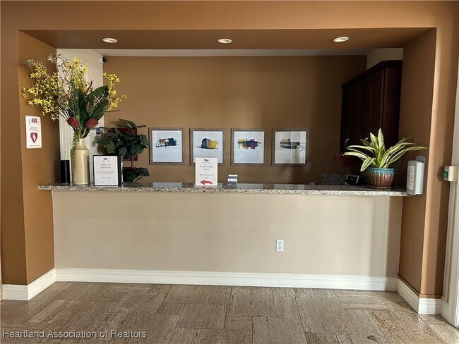 Foto del edificio - 2351 Lakeview Dr