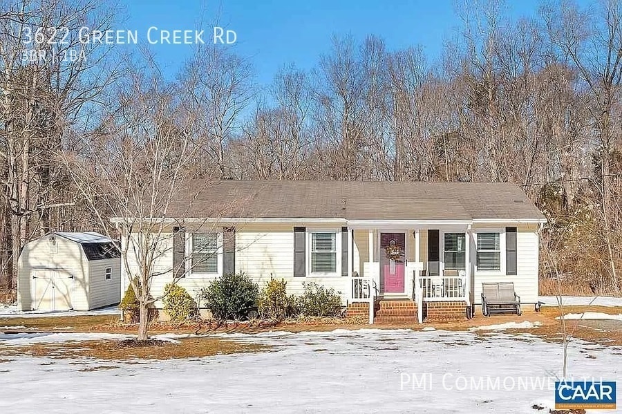 Primary Photo - 3 Bed / 1 Bath Single Family (Available 8/...