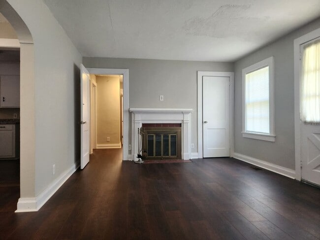 Foto del edificio - Charming 3-bedroom, 1.5-bathroom home loca...