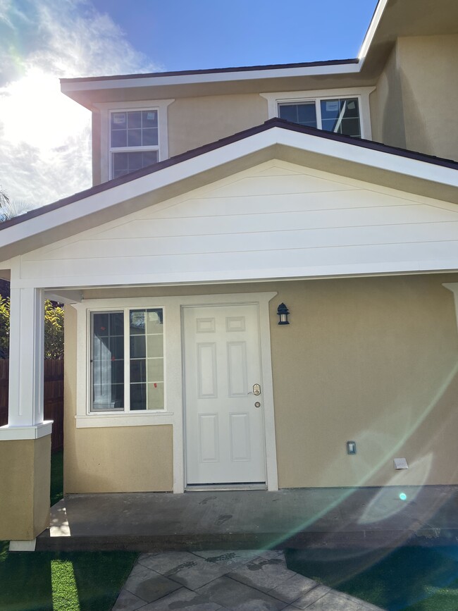 Front Door - 256 W 98th St