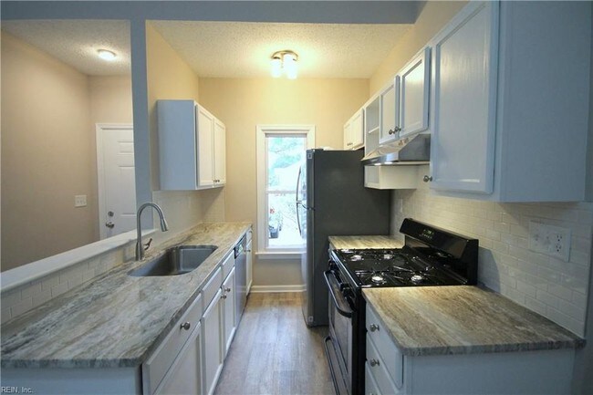Building Photo - C-AW-1307 Wellfleet Court