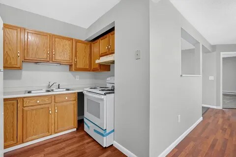 Foto del edificio - 528 Broadway St