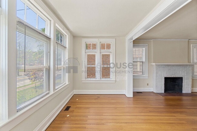 Building Photo - 1706 Hampton Blvd